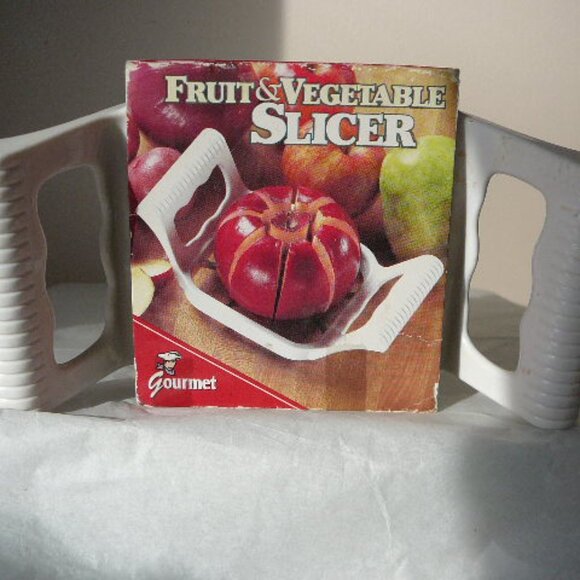 Vintage Gourmet Handled Fruit & Vegetable Slicer GC12728 3.5" Square-Orig Pkg - Picture 2 of 4